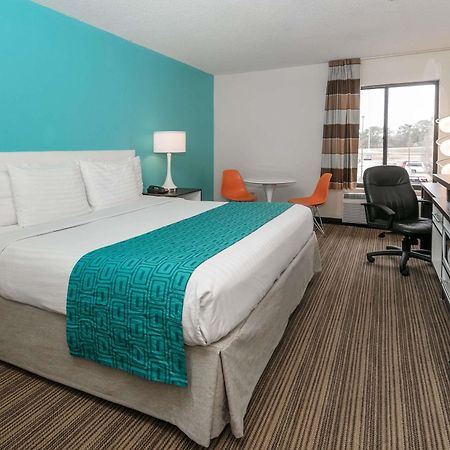 Howard Johnson By Wyndham Scott Lafayette Экстерьер фото