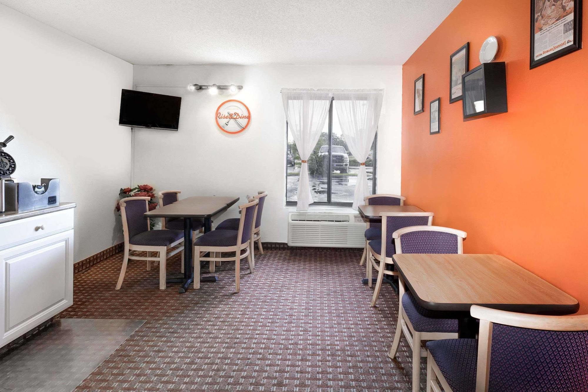 Howard Johnson By Wyndham Scott Lafayette Экстерьер фото